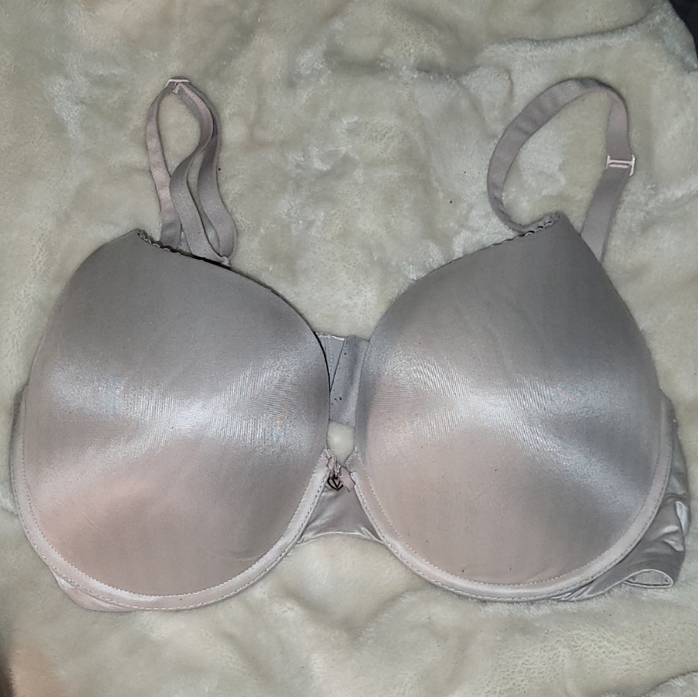 Victoria's Secret Pale Pink Smooth Body BY Victoria Bra